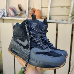 Women's Nike Air Max 1 Mid Snow Boot Shoes